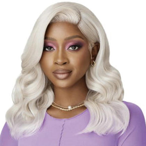 Outre Swoop Glueless  13x4 HD Lace Front Wig - SWOOP 4